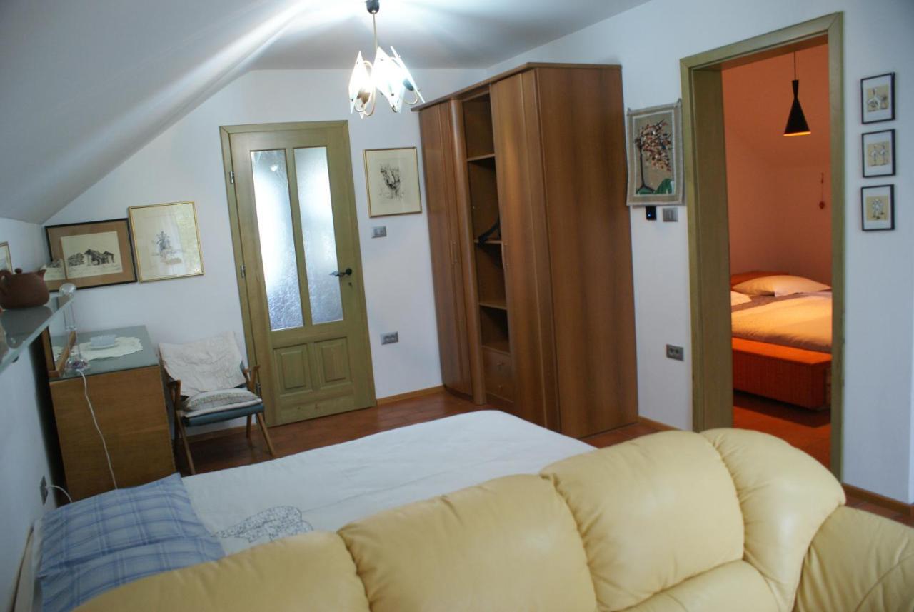 Apartments Leni โพสโตยนา ภายนอก รูปภาพ